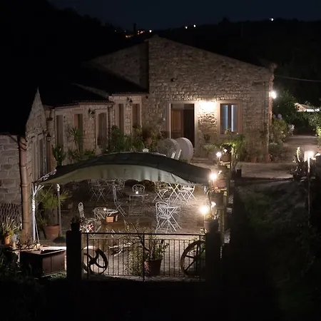 San Noto Antica Residenza Di Caccia Bed and Breakfast Ficarra